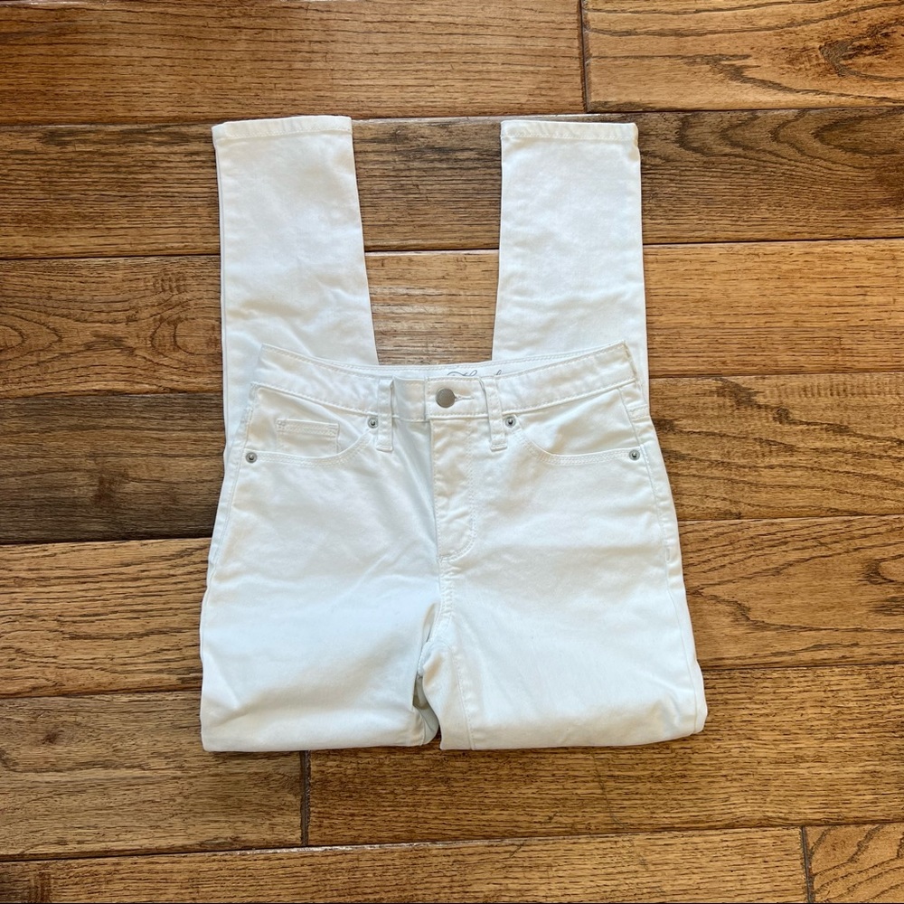 Universal Thread White High Rise Skinny Crop Jeans